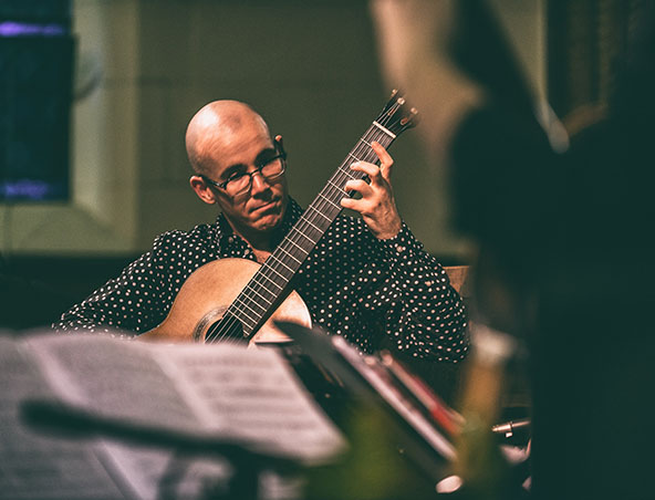 Brisbane Guitar Player Duncan Gardiner