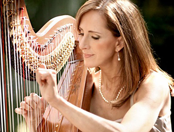 Sydney Harpist Eva